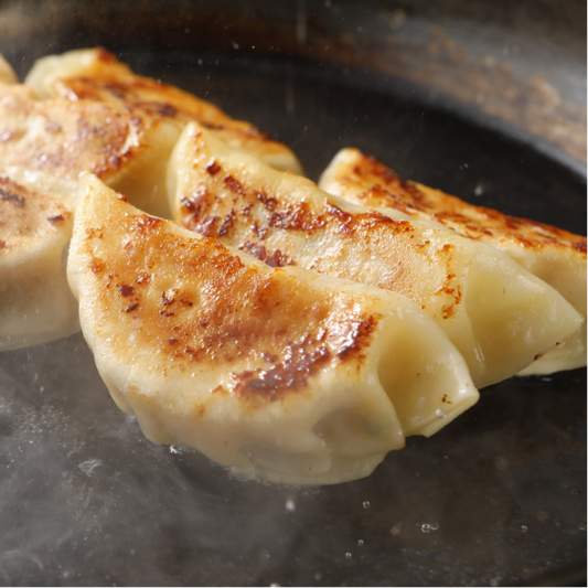 大ぶりな海老がプリプリ 海老焼き餃子／8個入り