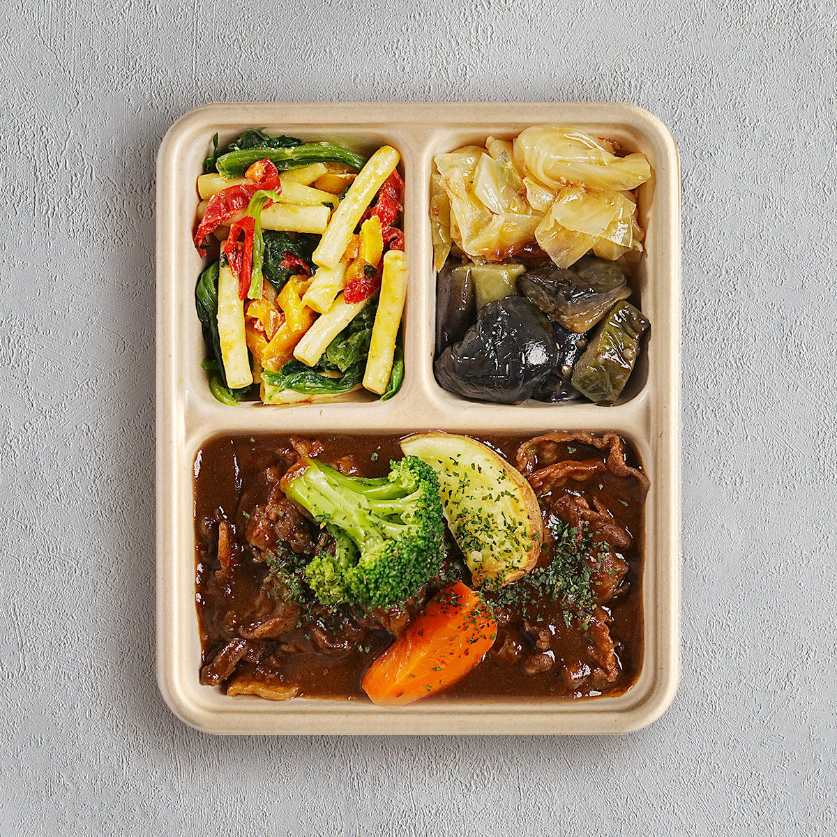 じっくり煮込んだビーフシチュー 赤ワイン仕立て／1個入り